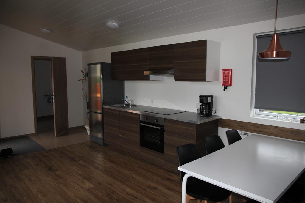 לאוגר Kjarnagerdi Cottages מראה חיצוני תמונה